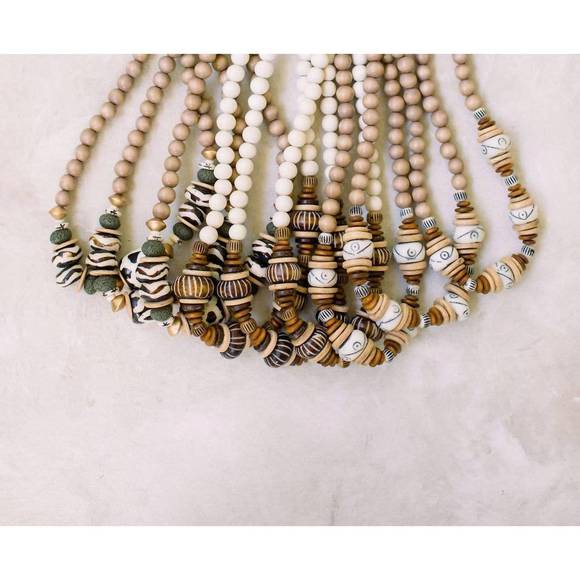 NEW CAROLINA STRUNG the sloane, wood beaded necklace in tan - Picture 3 of 4